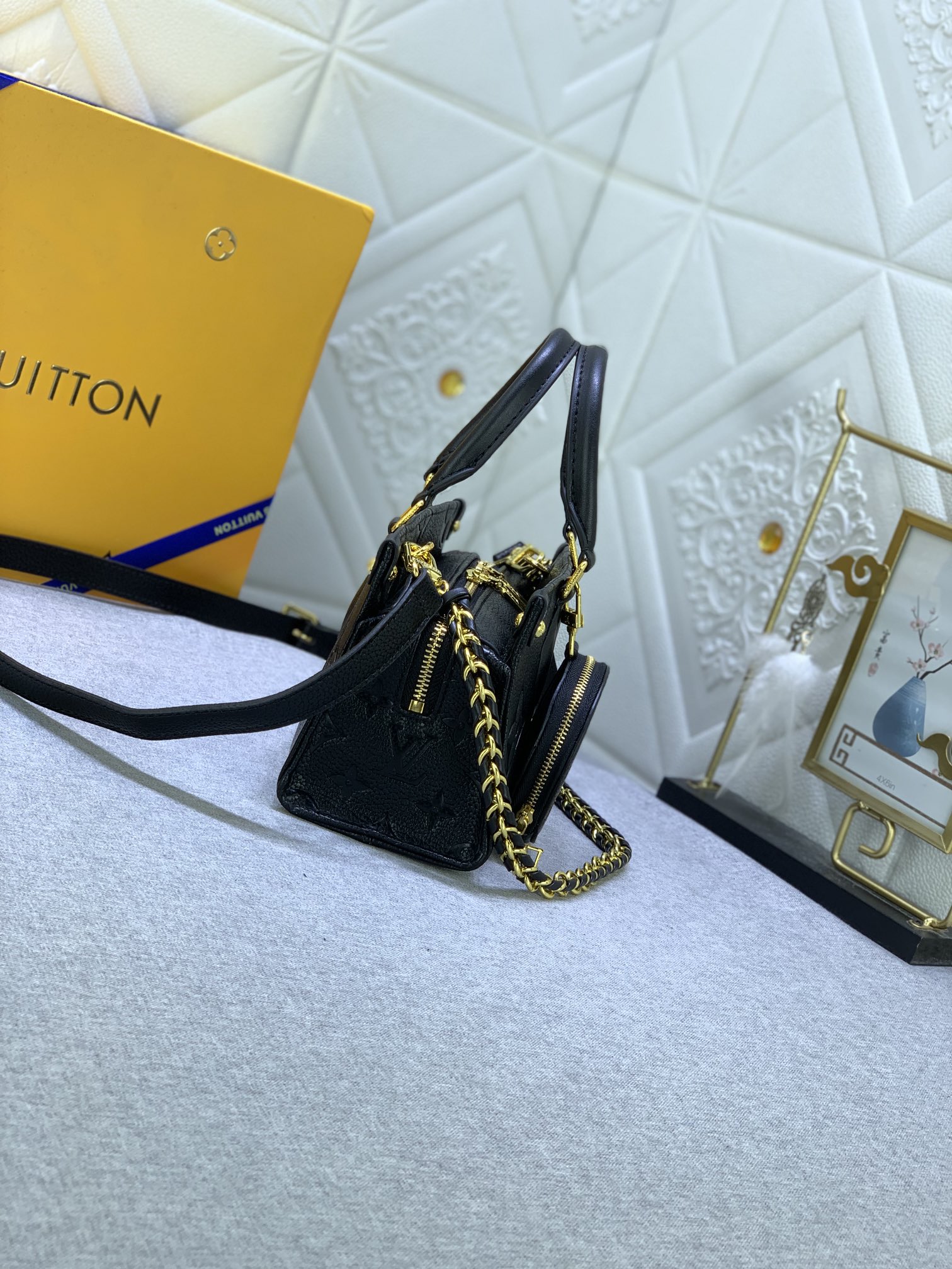 Louis Vuitton OnTheGo East West M23640 (3) 25 x 13 x 10cm