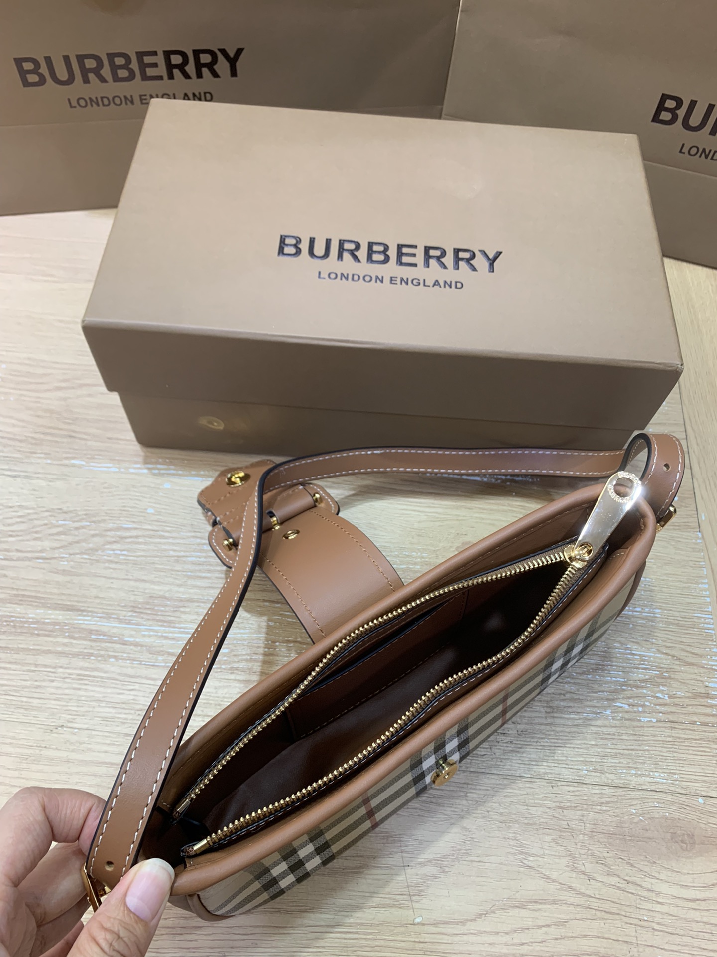 Burberry (2)