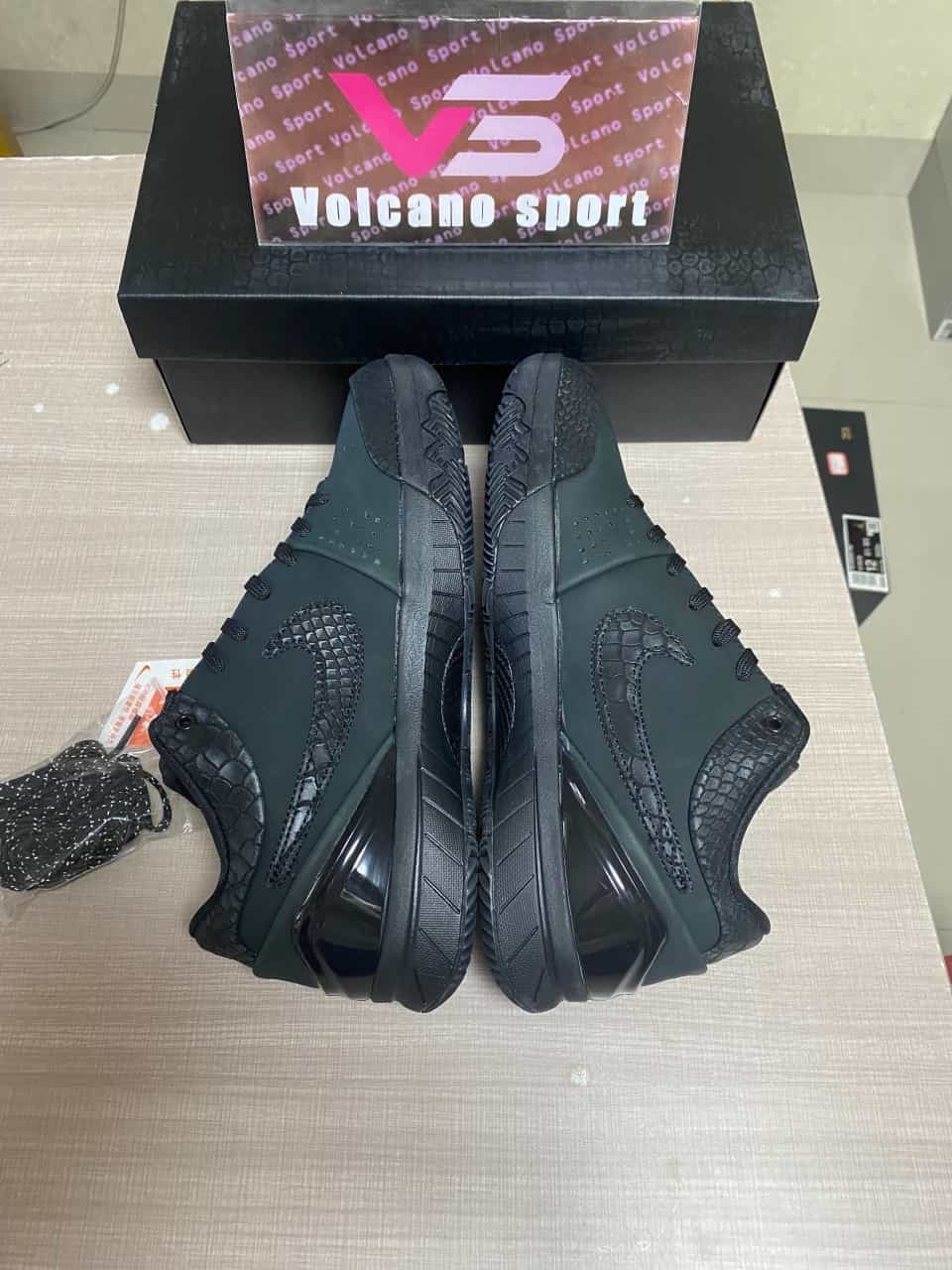 Kobe 4 Protro “Black Mamba”FQ3544-001