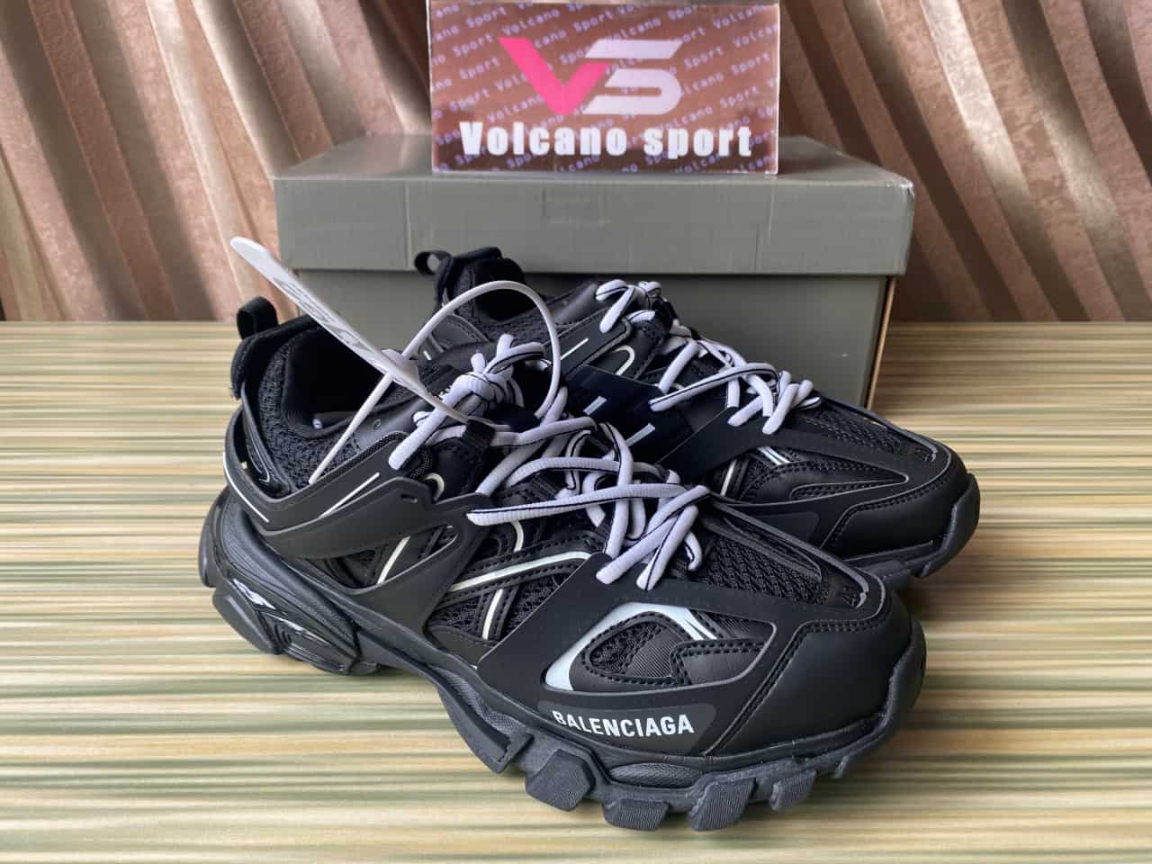 Bale*ciaga Track Black