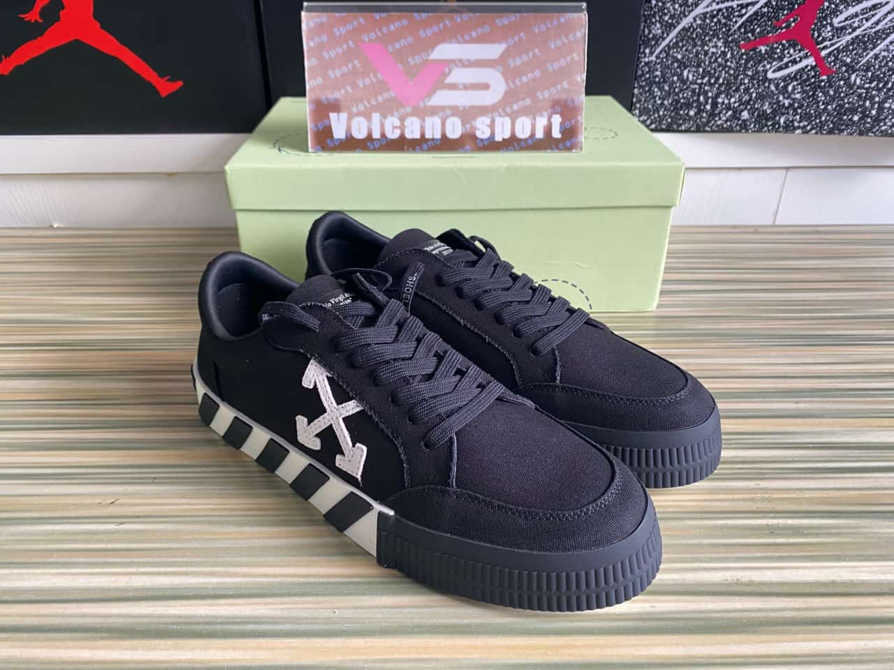 Off-White Vulc Low Canvas Black White