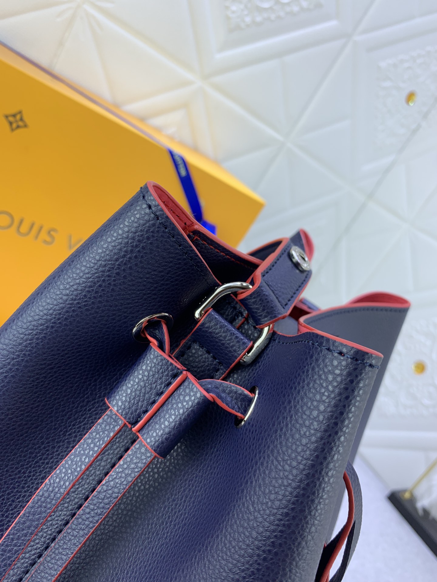 Louis Vuitton M54677 (3) 25-27-15cm