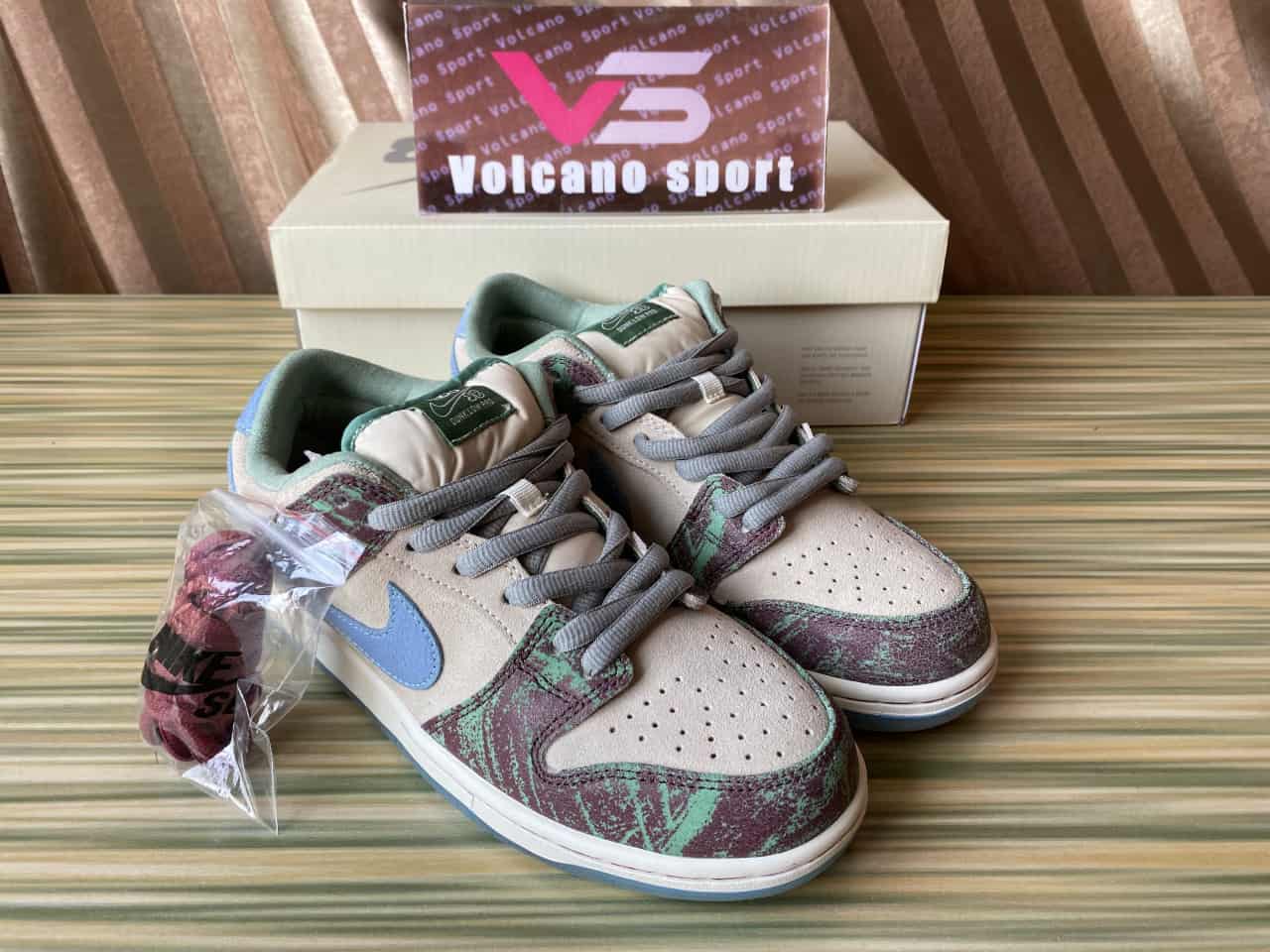 Nike SB Dunk Low Crenshaw Skate Club FN4193-100