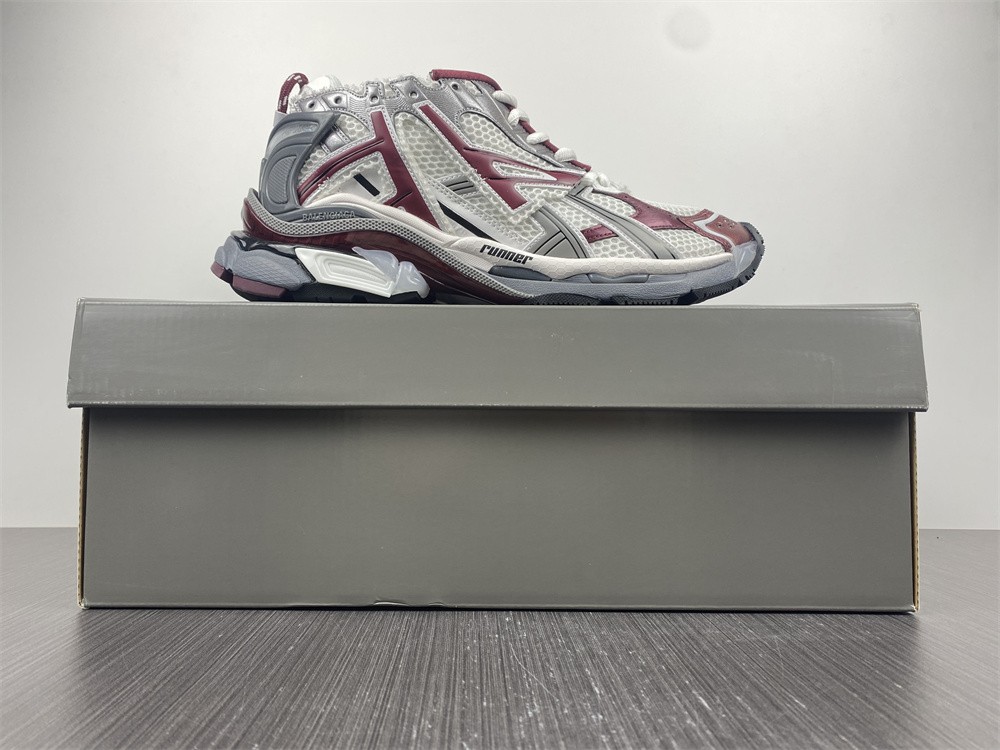 Balenciaga RunnerBurgundy (Women's)