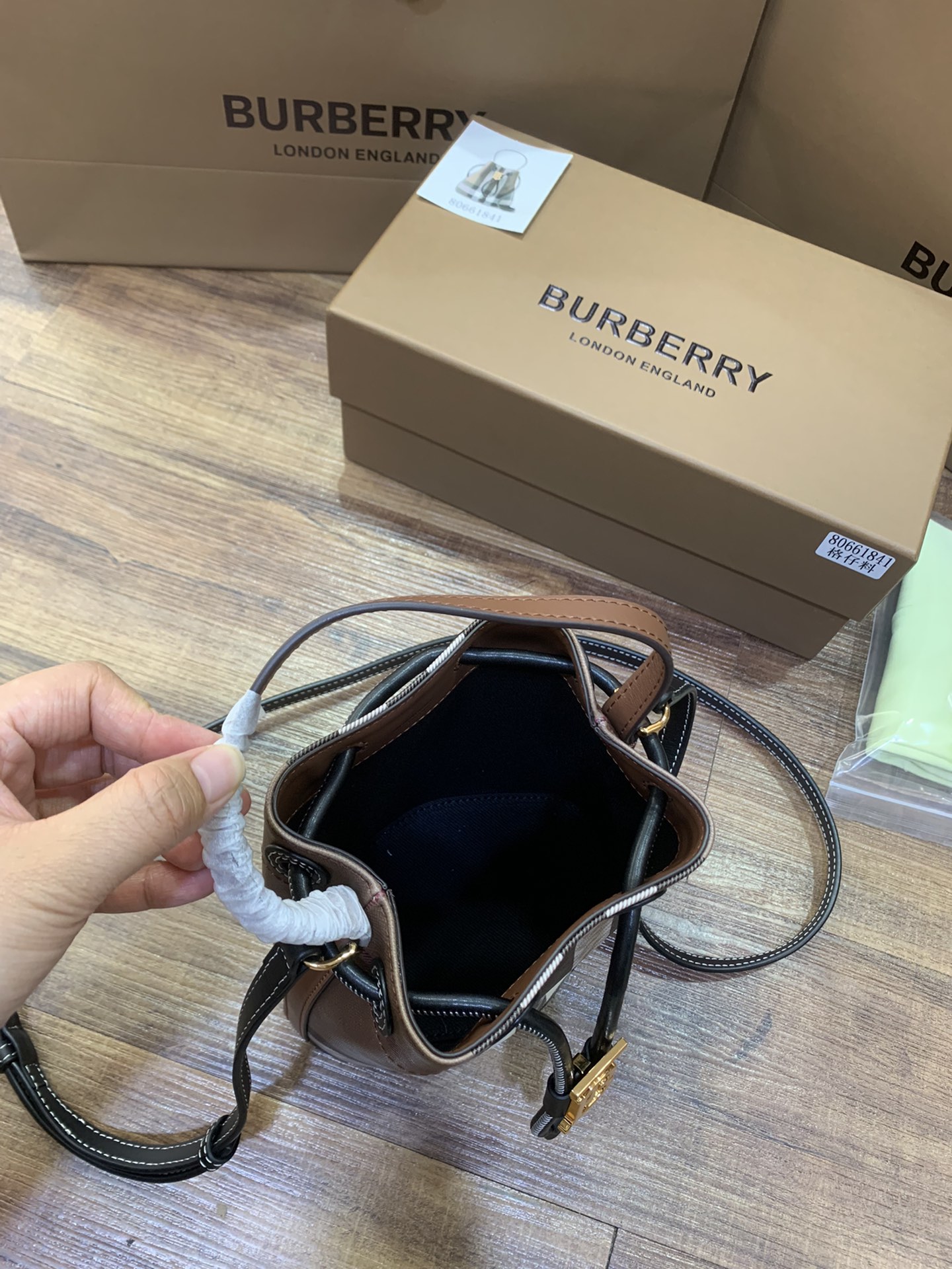 Burberry (10)