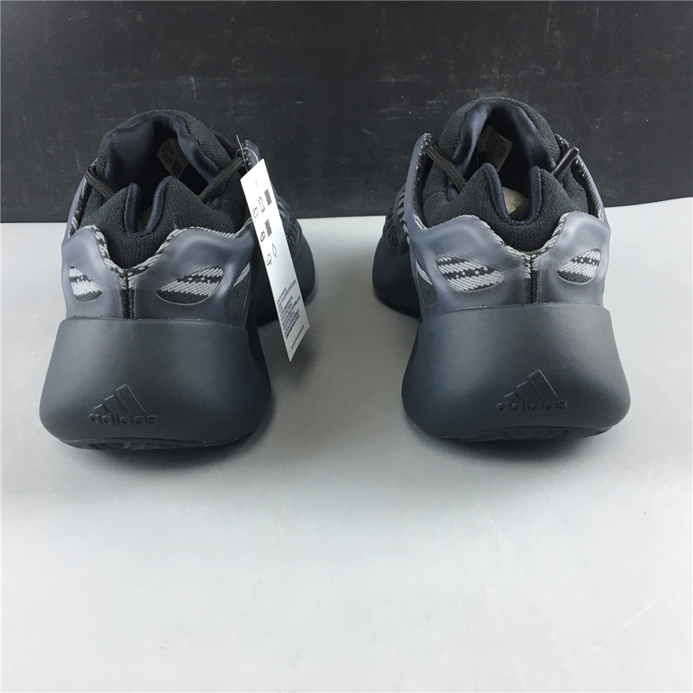 adidas Yeezy 700 V3Alvah