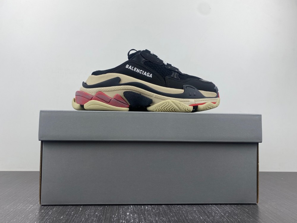 BALENCIAGA TRIPLE S 755687 W3SM1