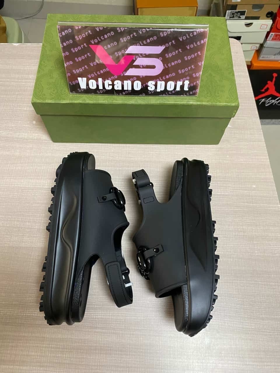 GUCCI Black Sandals With Horsebit