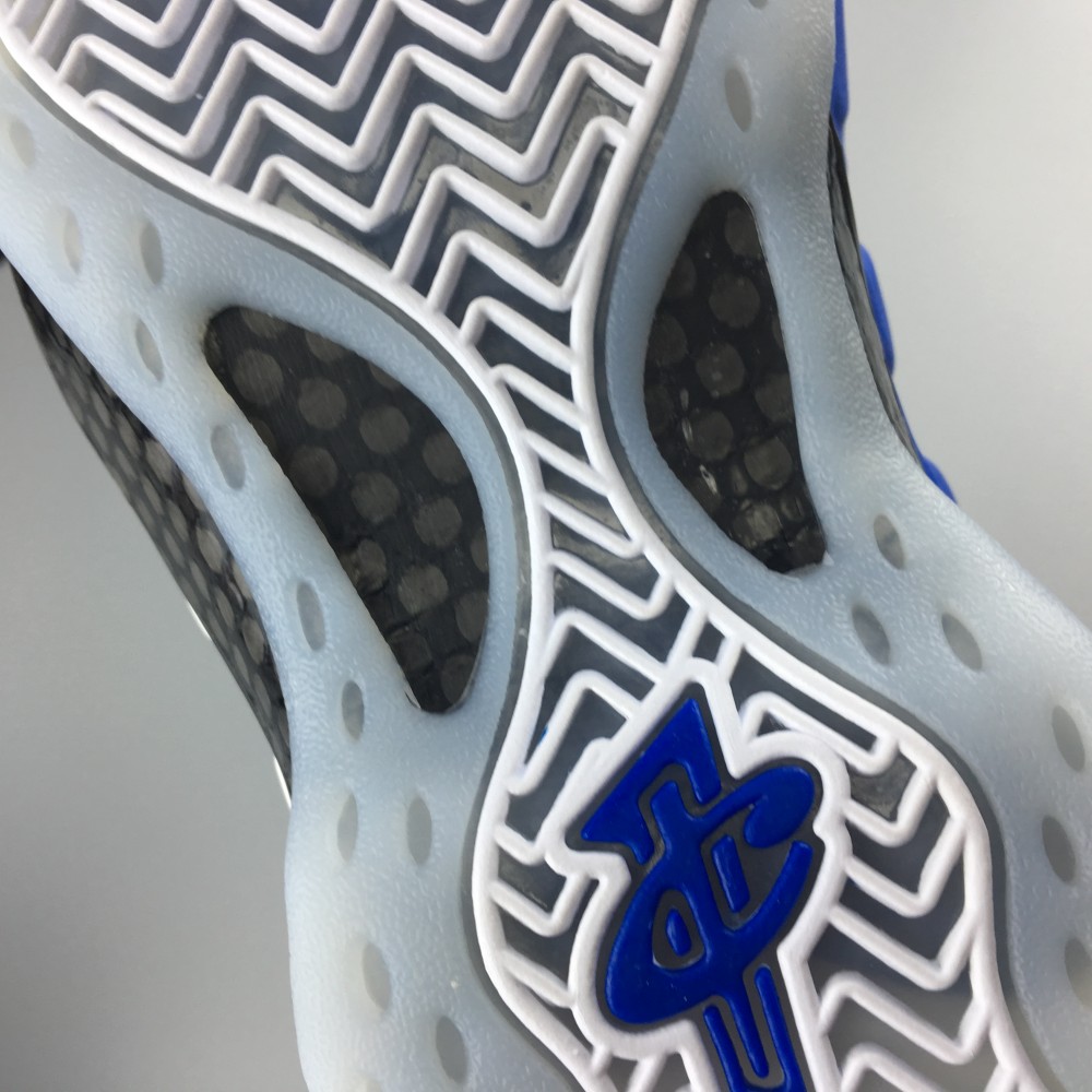 Nike Air Foamposite One USA (Women's) AA3963-102