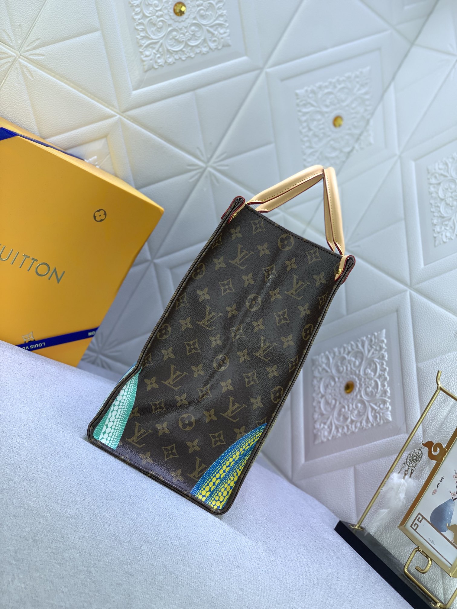 Louis Vuitton x YK OnTheGo M46466 (2) 41x34x19cm