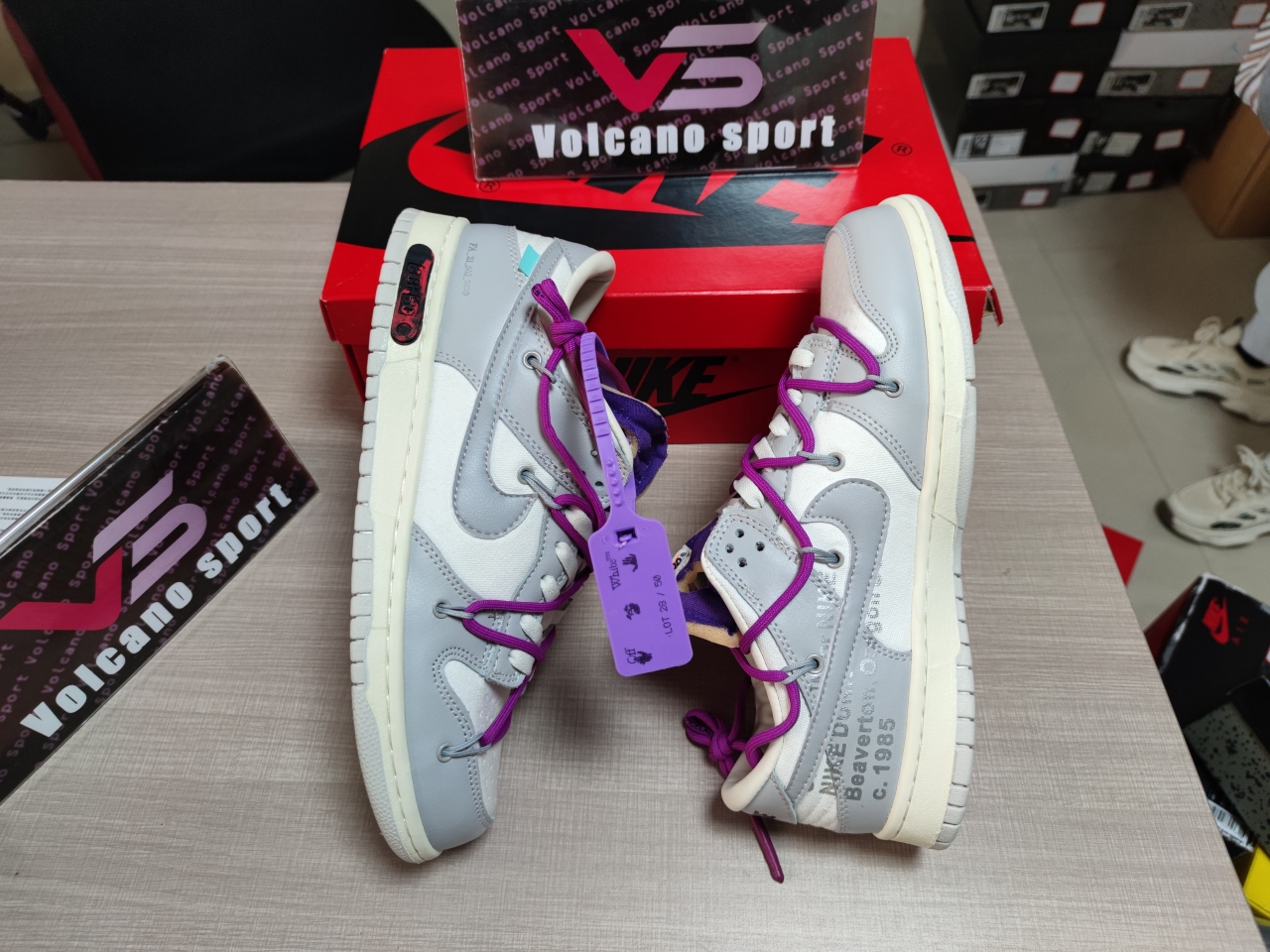 Dunk Low Off-White Lot 28 DM1602 111