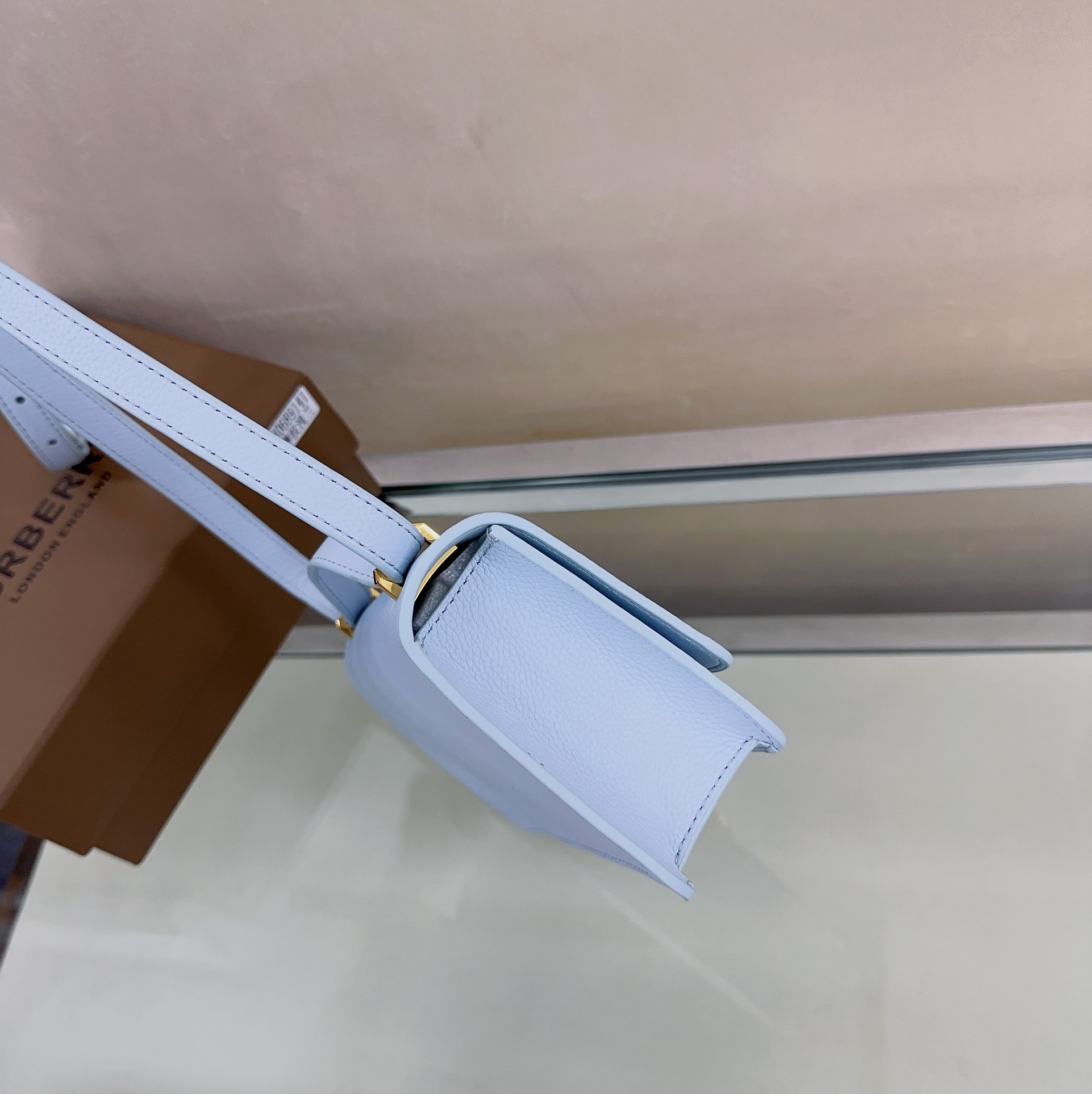 Burberry 914163 (3) 20 x 5.5 x 12.5cm