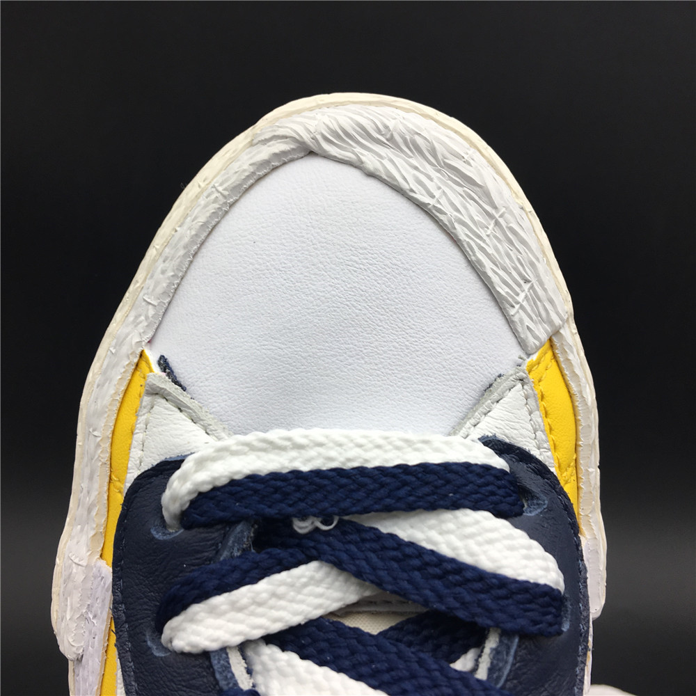 Nike Blazer Mid sacai Snow Beach BV0072-700