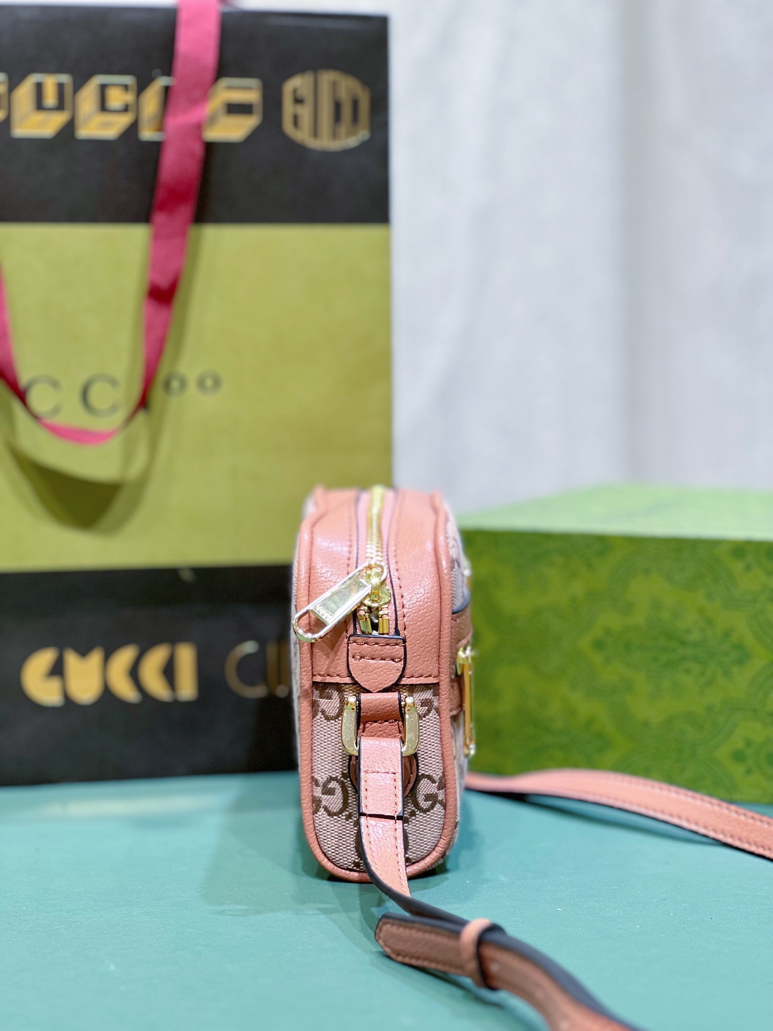 Gucci 574493 17.5×12×5.5cm