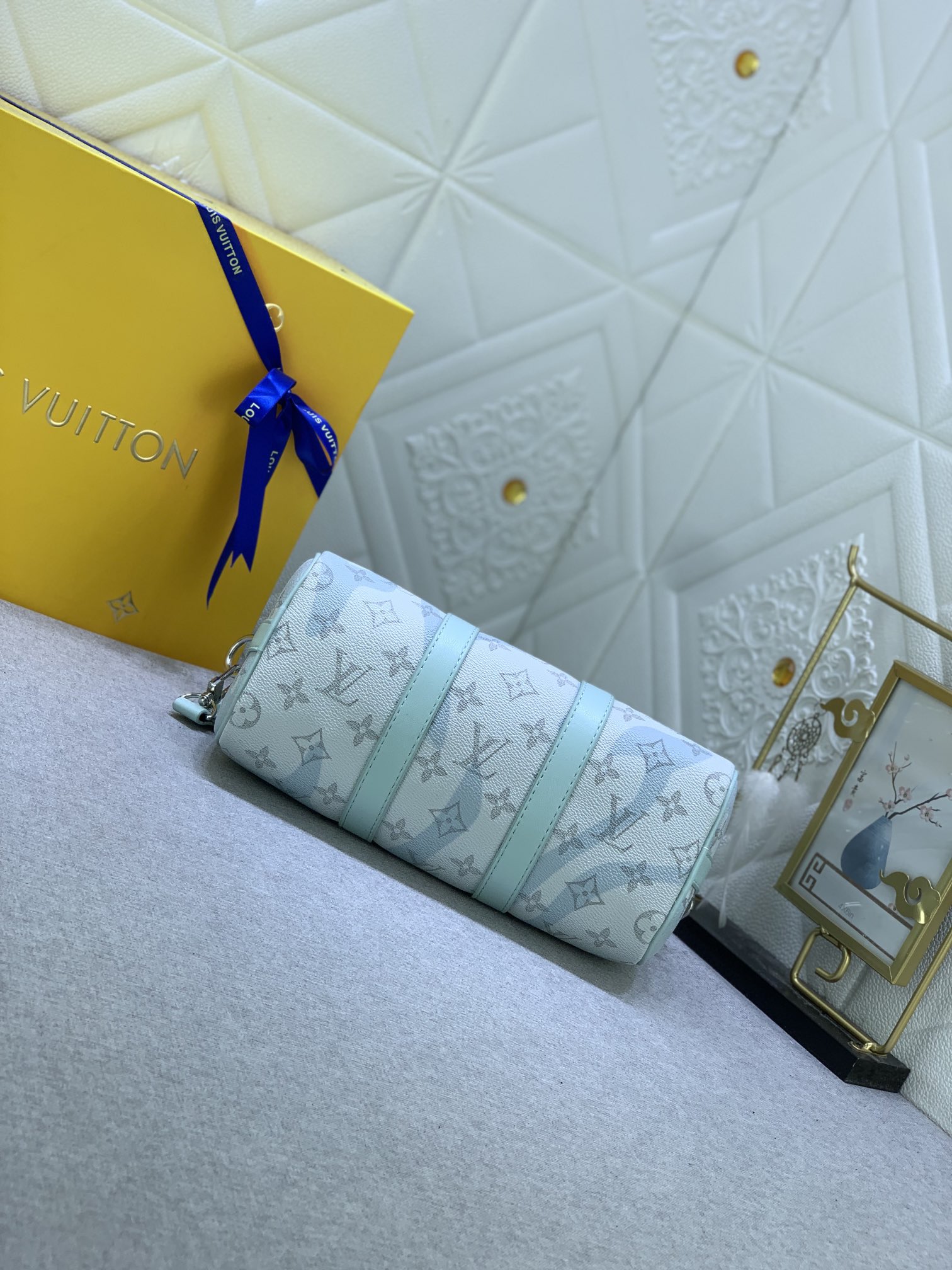 Louis Vuitton M46687(2) 25x15x11cm