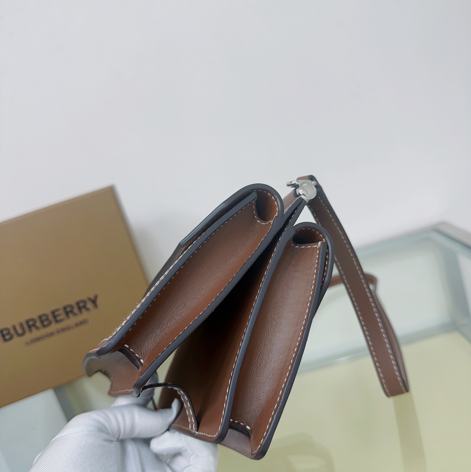 Burberry 611163 19 x 5 x 15cm