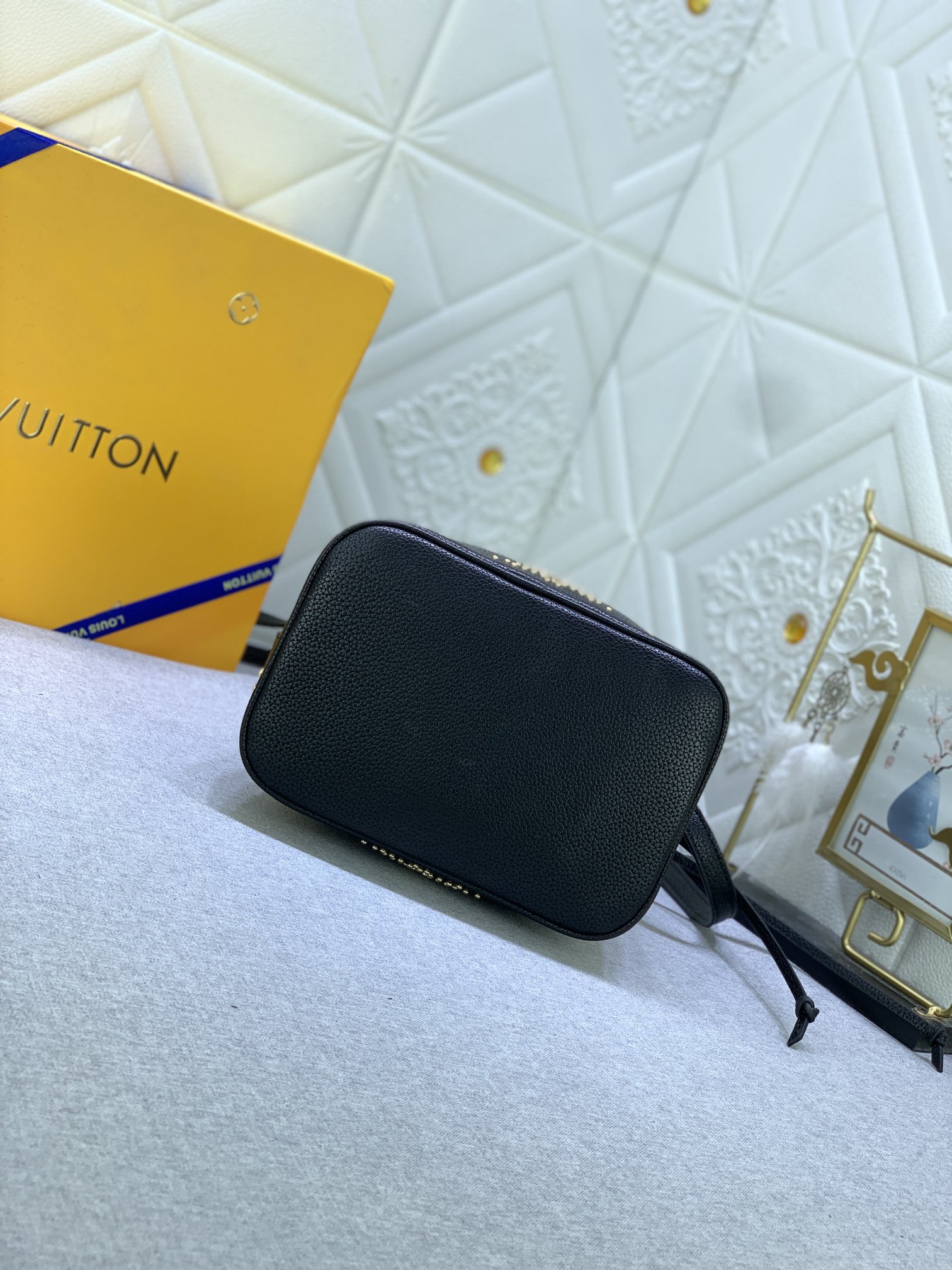 Louis Vuitton NéoNoé BB M46734 20.0 x 20.0 x 13.0cm