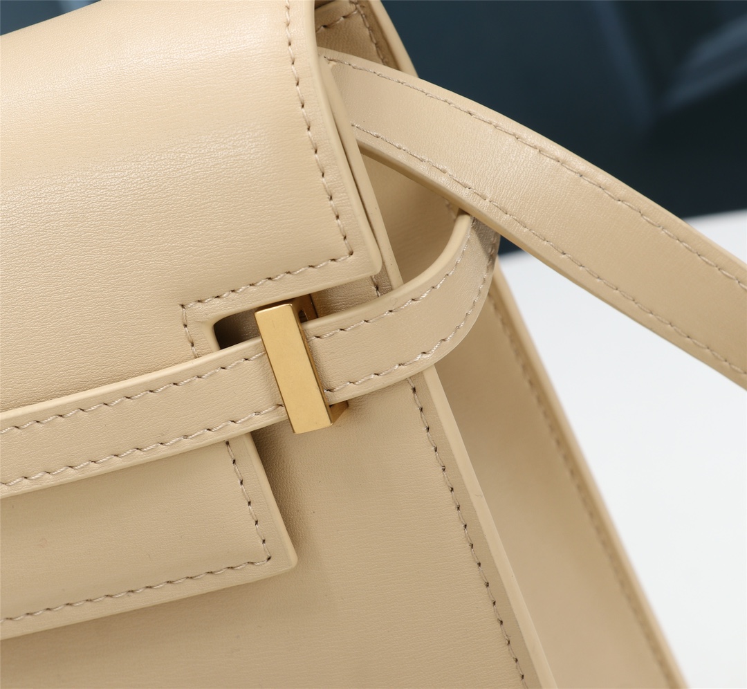 YSL Manhattan 579271 29x20.5x7cm