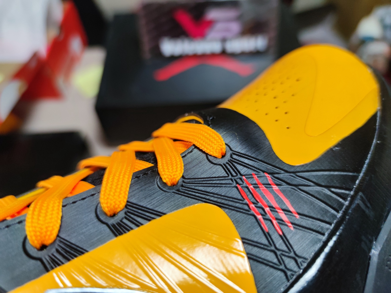 Kobe 5 Protro Bruce Lee CD4991 700