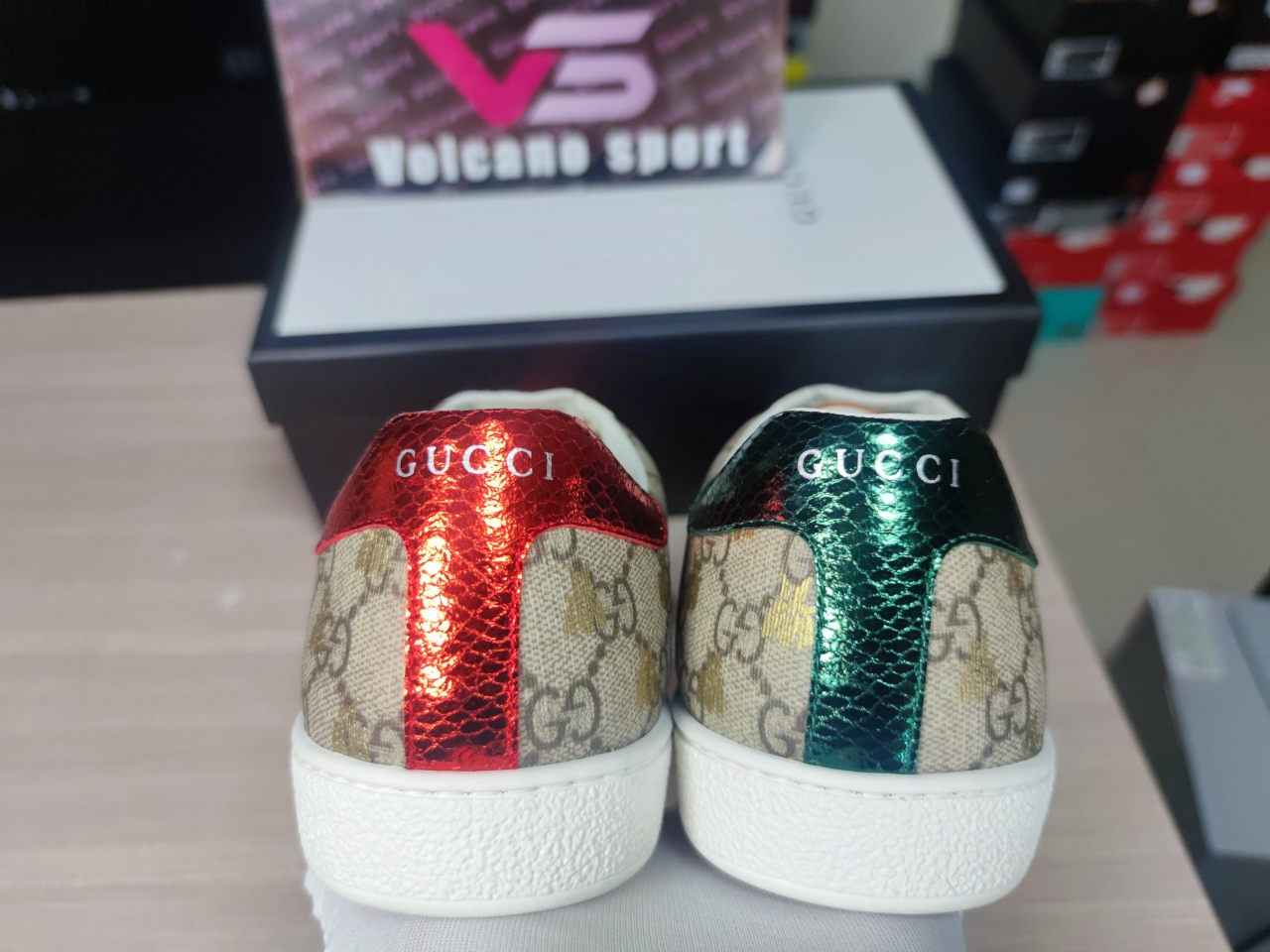 GUCCI Ace GG Supreme Bees 429446