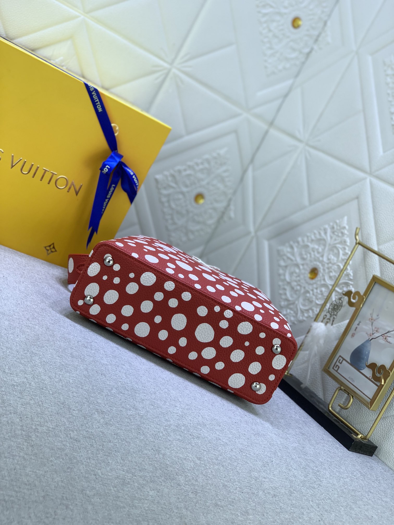 Louis Vuitton x YK Capucines M21663 (11) 27x18x9cm