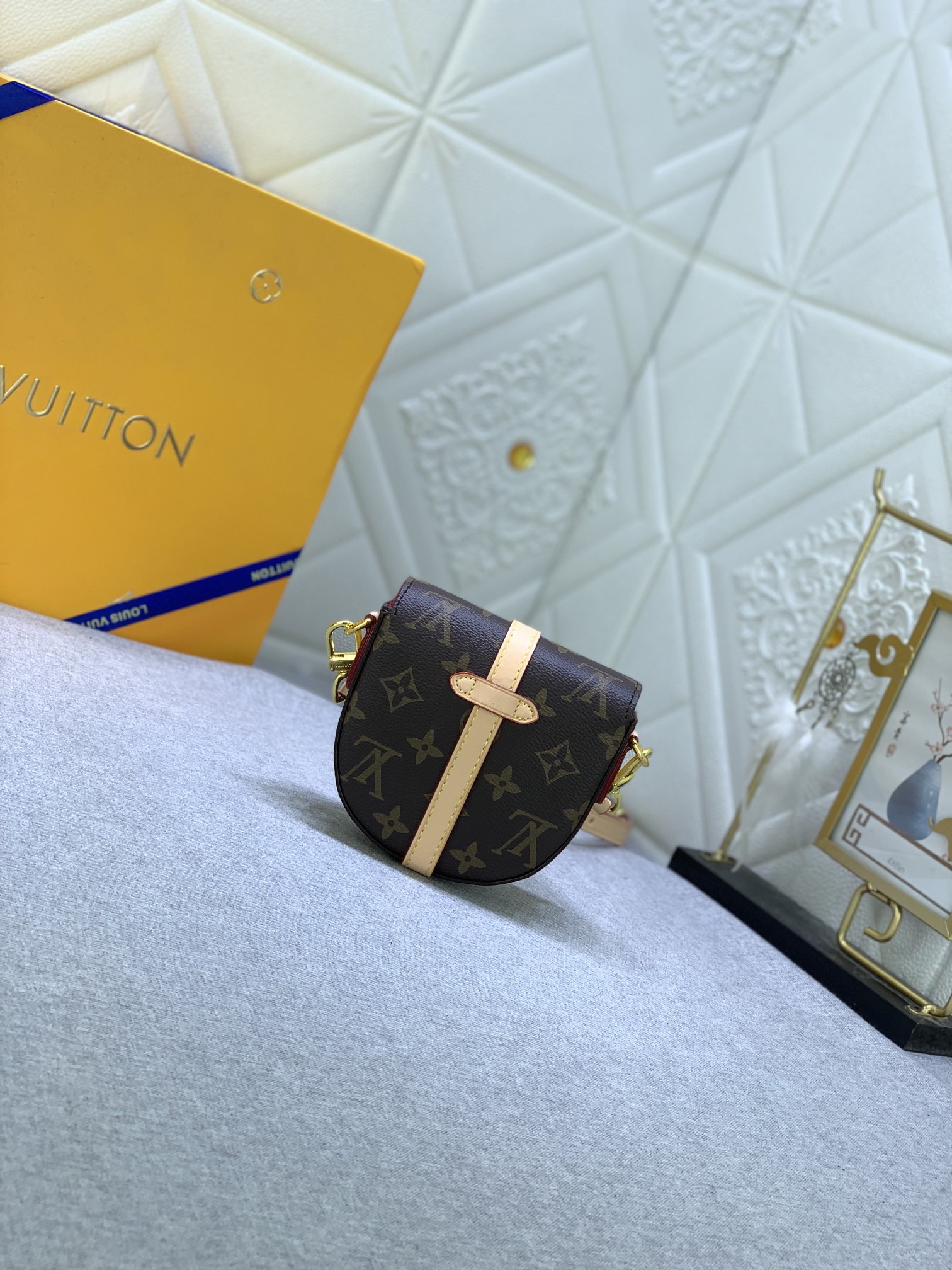 Louis Vuitton Micro Chantilly M46643 12.5 x 13.0 x 4.0cm