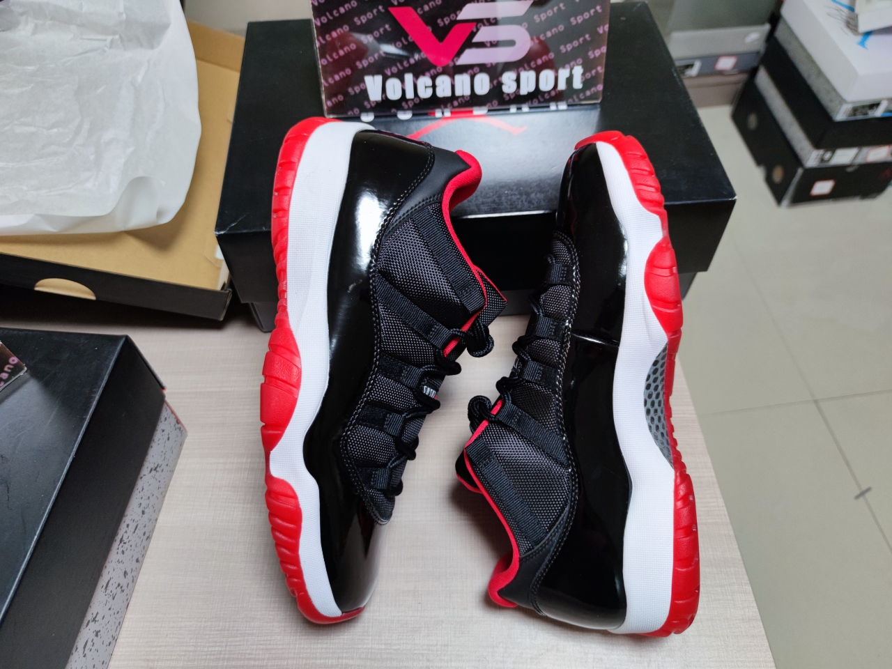 Jordan 11 Retro Low