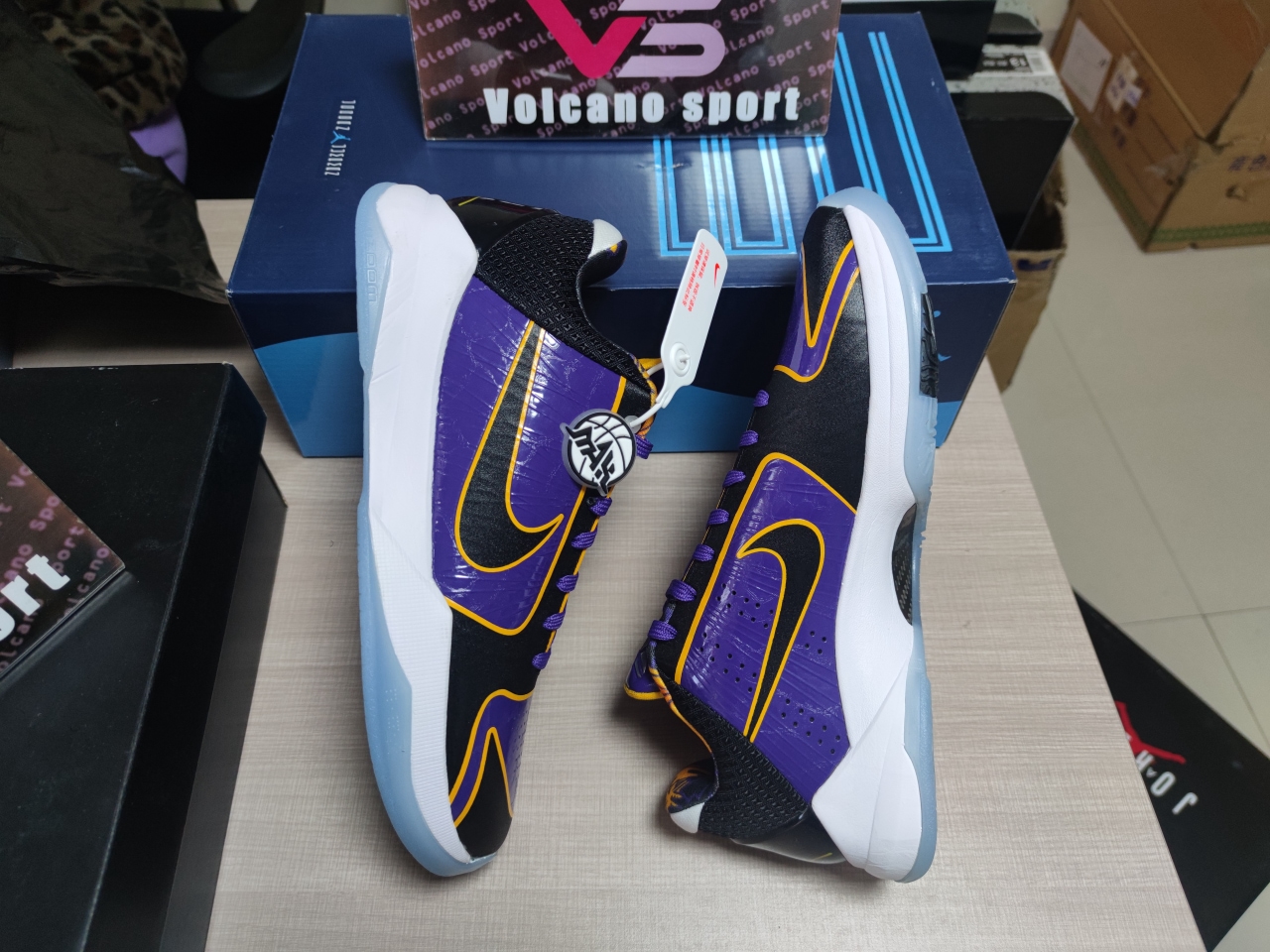Kobe 5 Protro Lakers CD4991 500