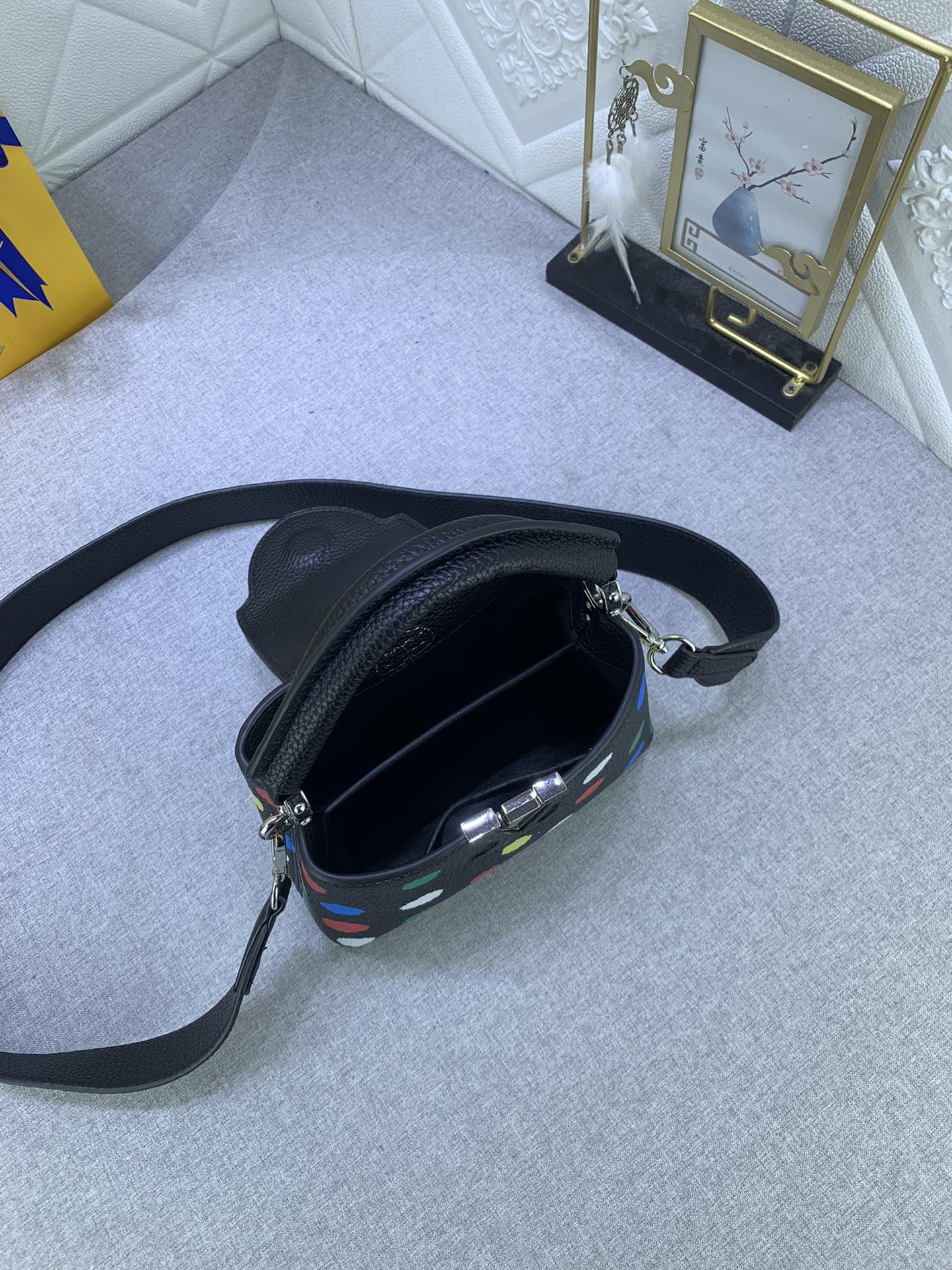 Louis Vuitton x YK Capucines M21663 21x14x8cm