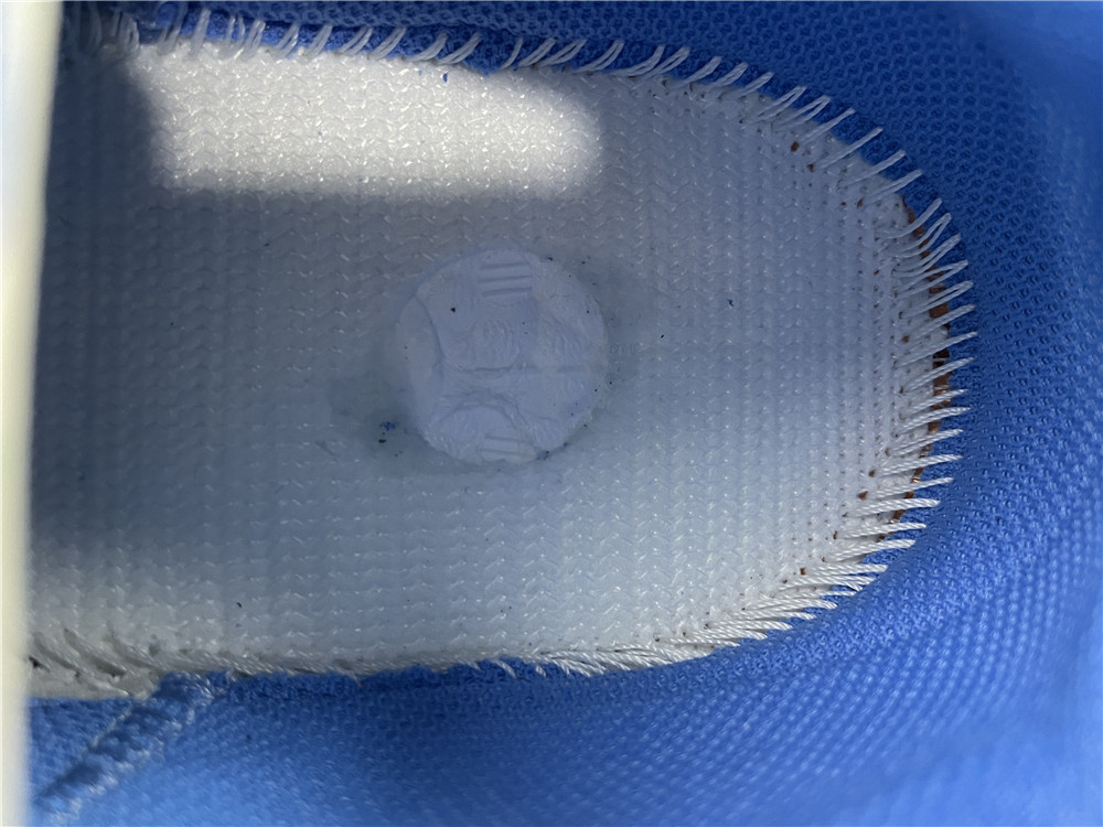 adidas Yeezy Boost 700Bright Blue