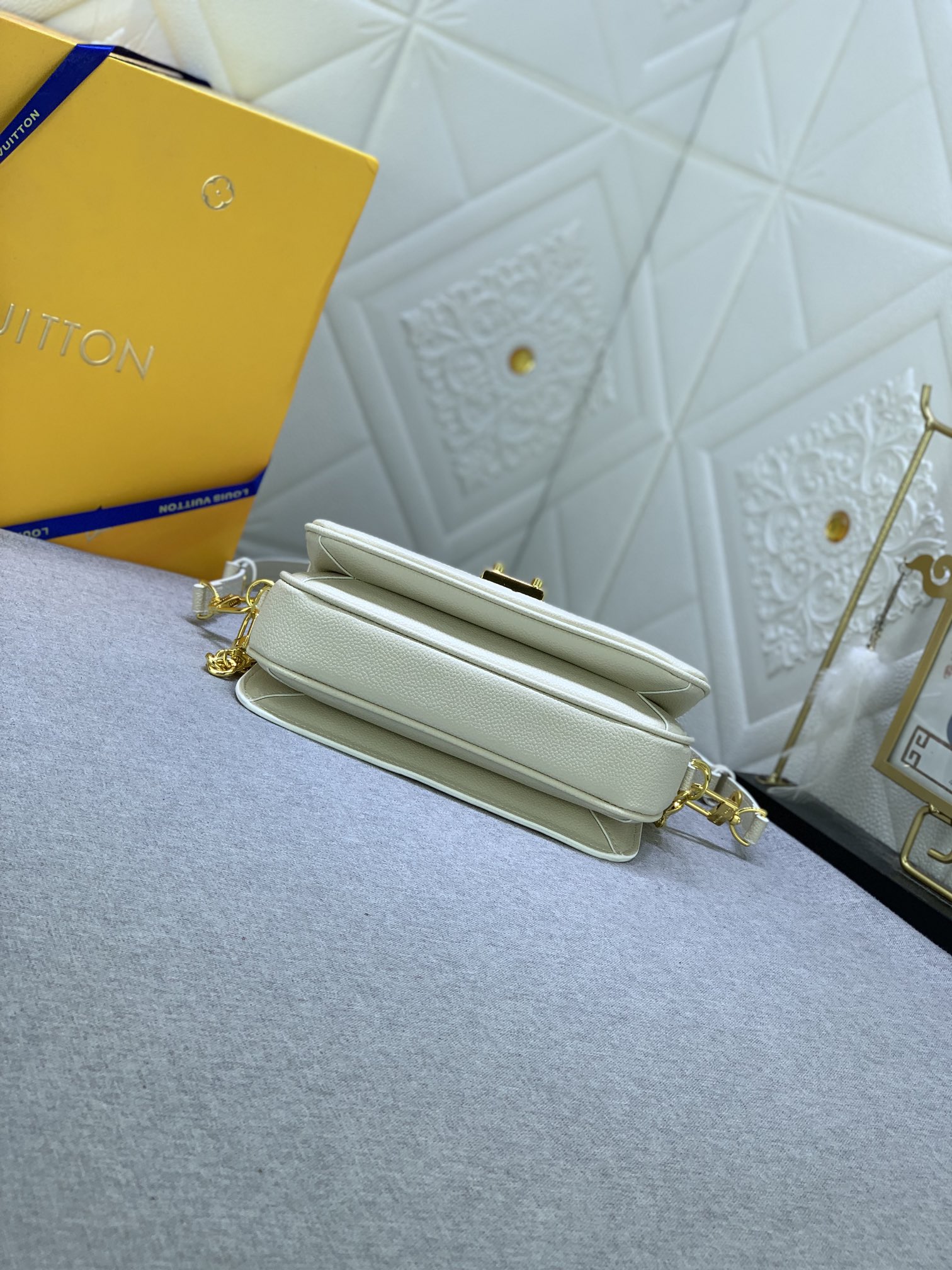 Louis Vuitton Pochette Métis East West M46279 (3) 21.5 x 13.5 x 6.0cm