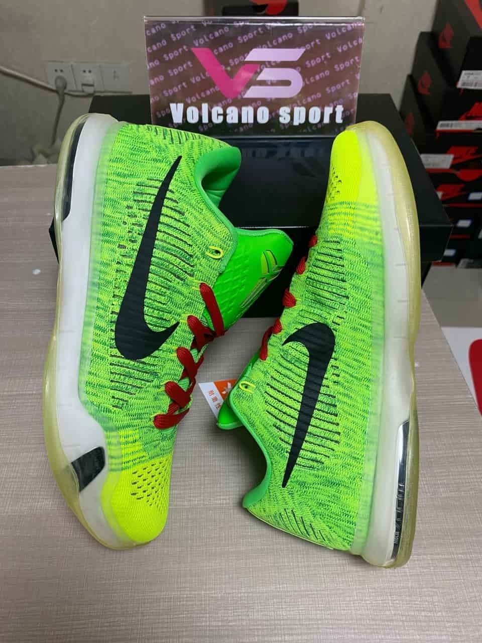 Kobe 10 Elite 'Grinch' iD 802817-901