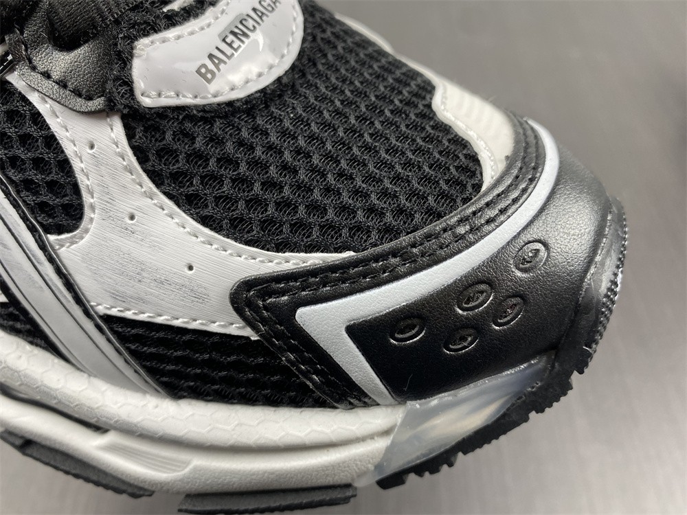 Balenciaga Runner 7.0 Black White