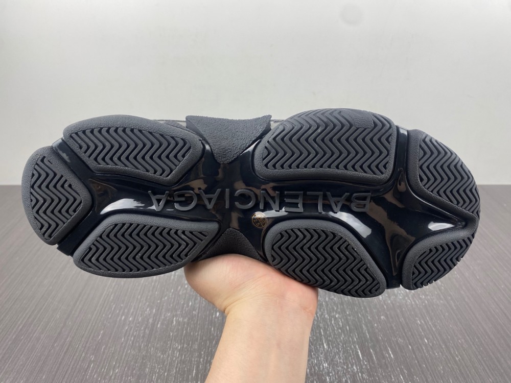 BALENCIAGA TRIPLE 755686 W3SM2 1000