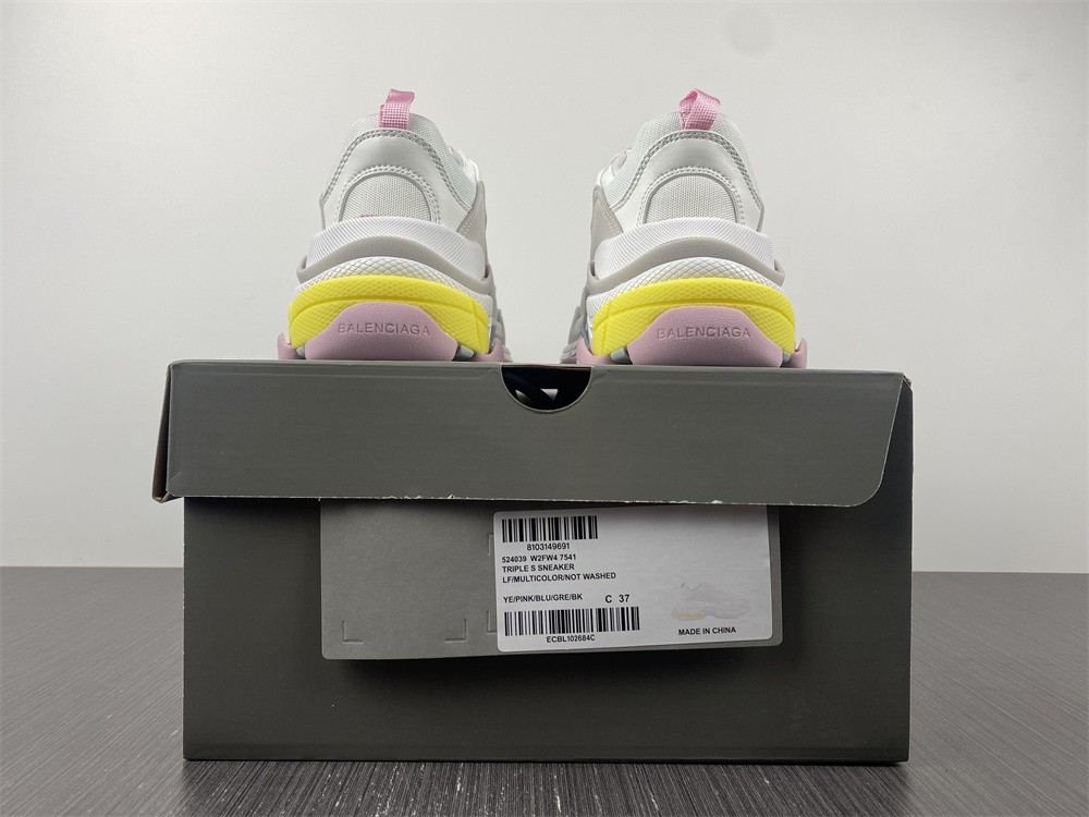 BALENCIAGA Triple S 2021 SS Women's triple s sneaker in pink