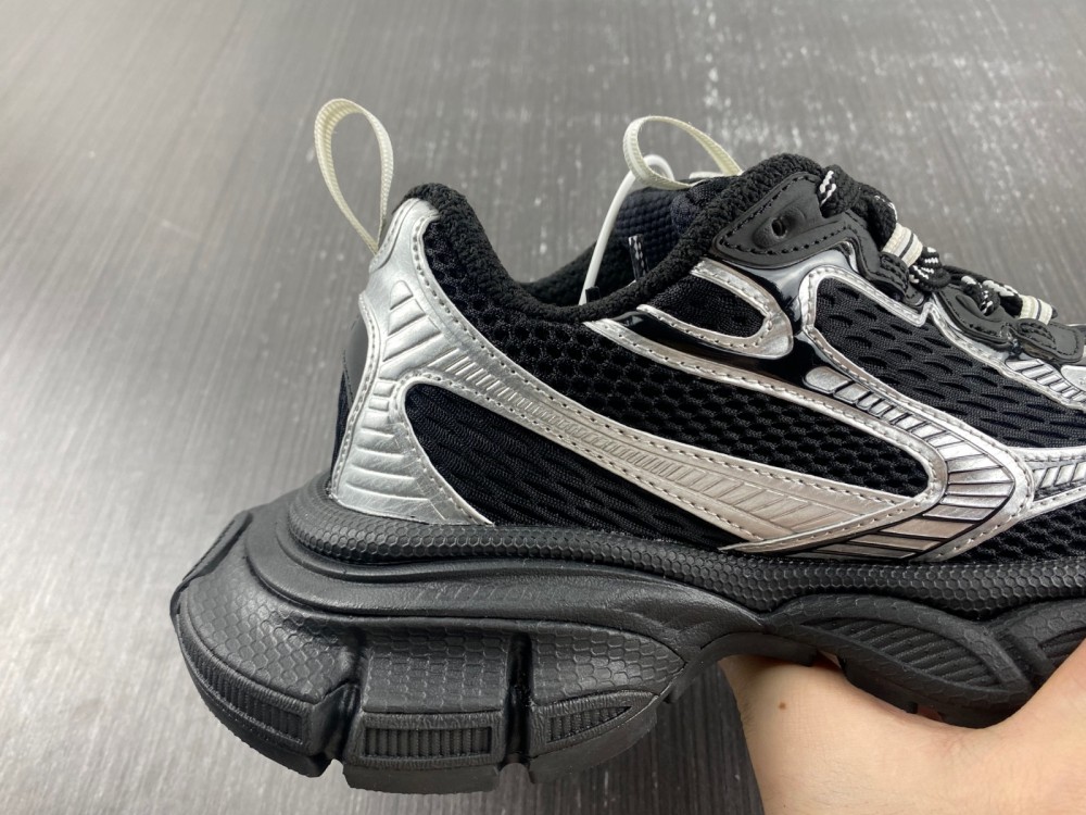 Balenciaga 十IAGA -PHANTOM SNEAKER W3RB5 0218