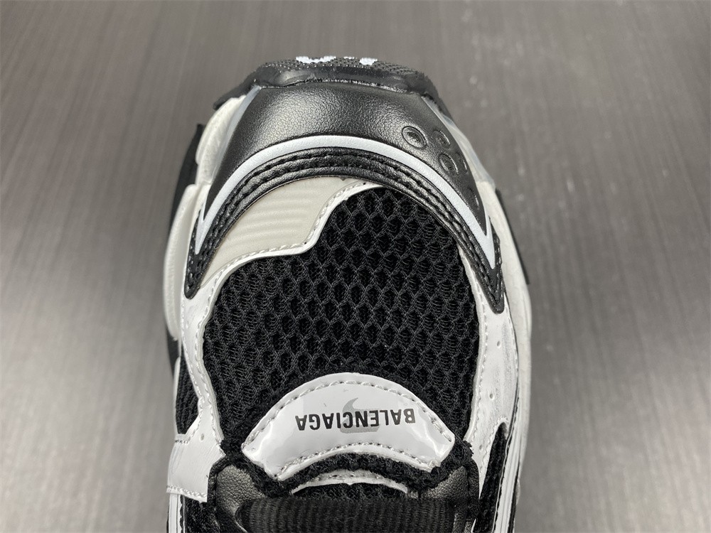 Balenciaga Runner 7.0 Black White