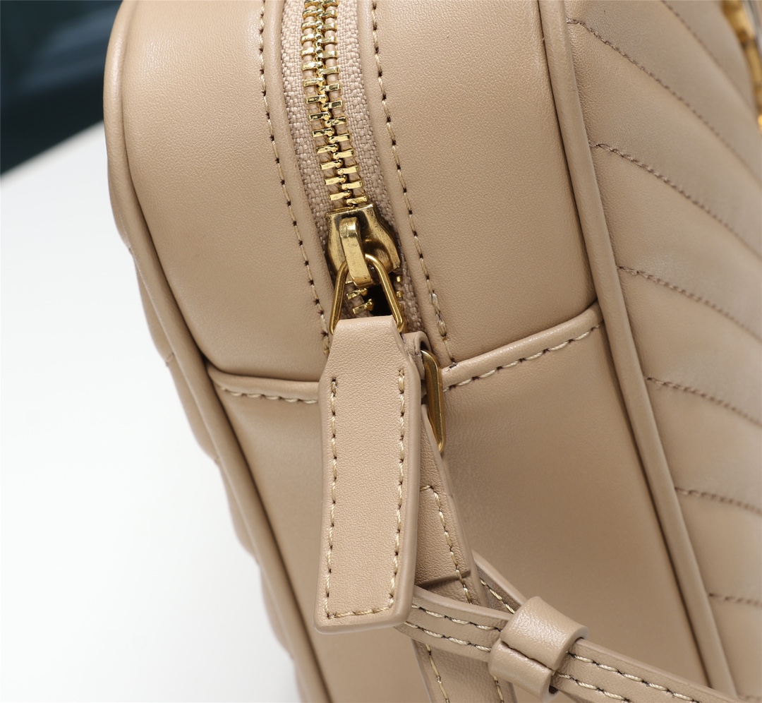 YSL Saint Laurent F57700-1 23x16x6cm