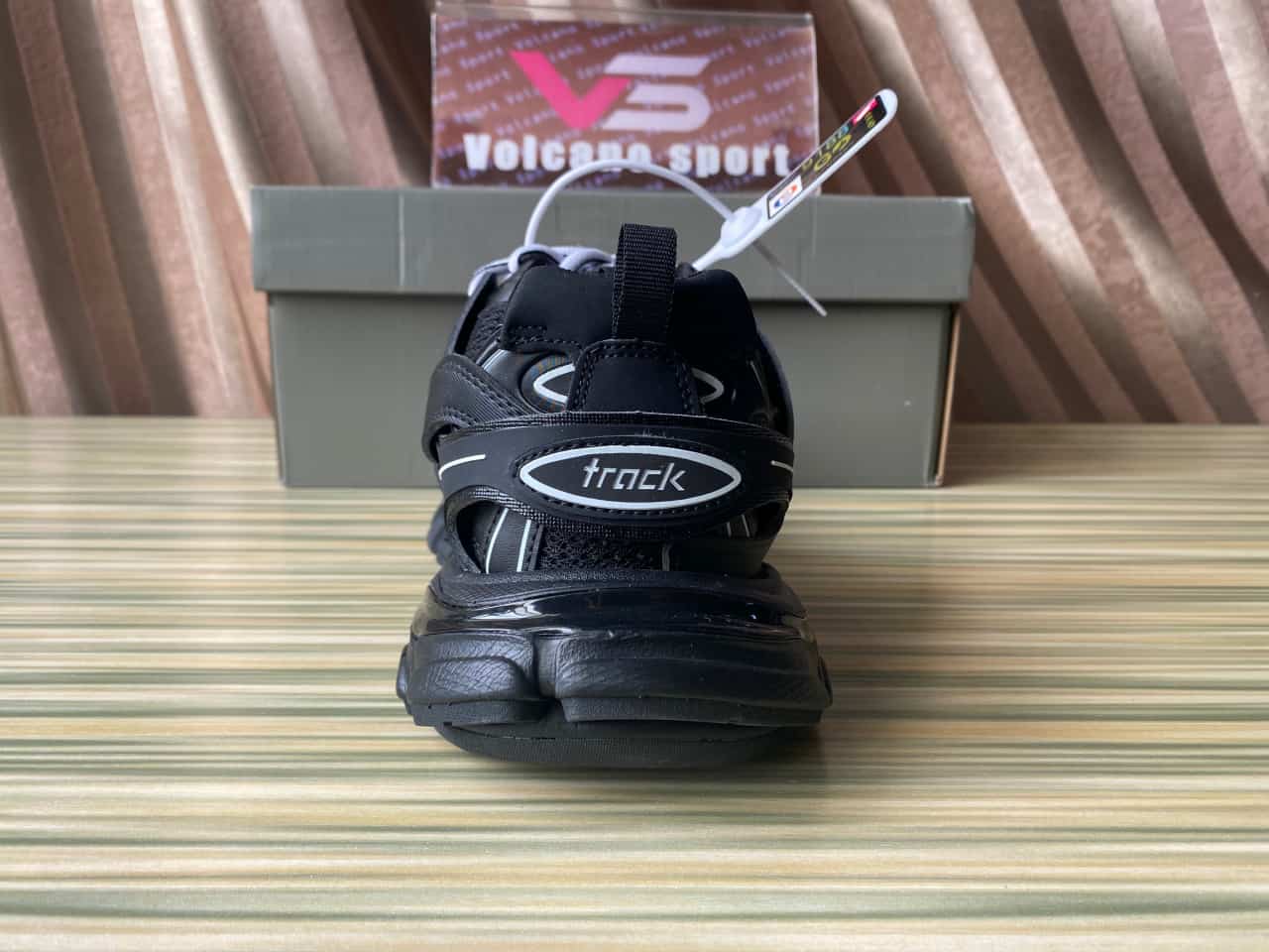 Bale*ciaga Track Black