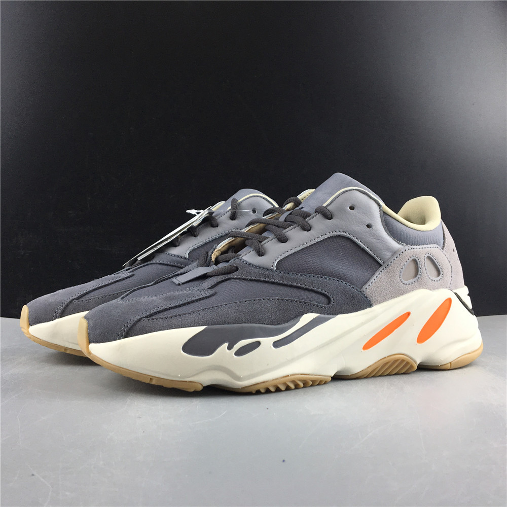 adidas Yeezy Boost 700Magnet