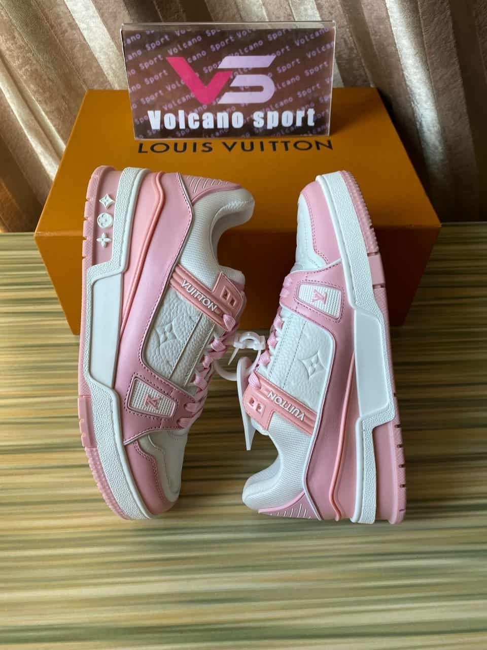 LV Trainer Pink Rose
