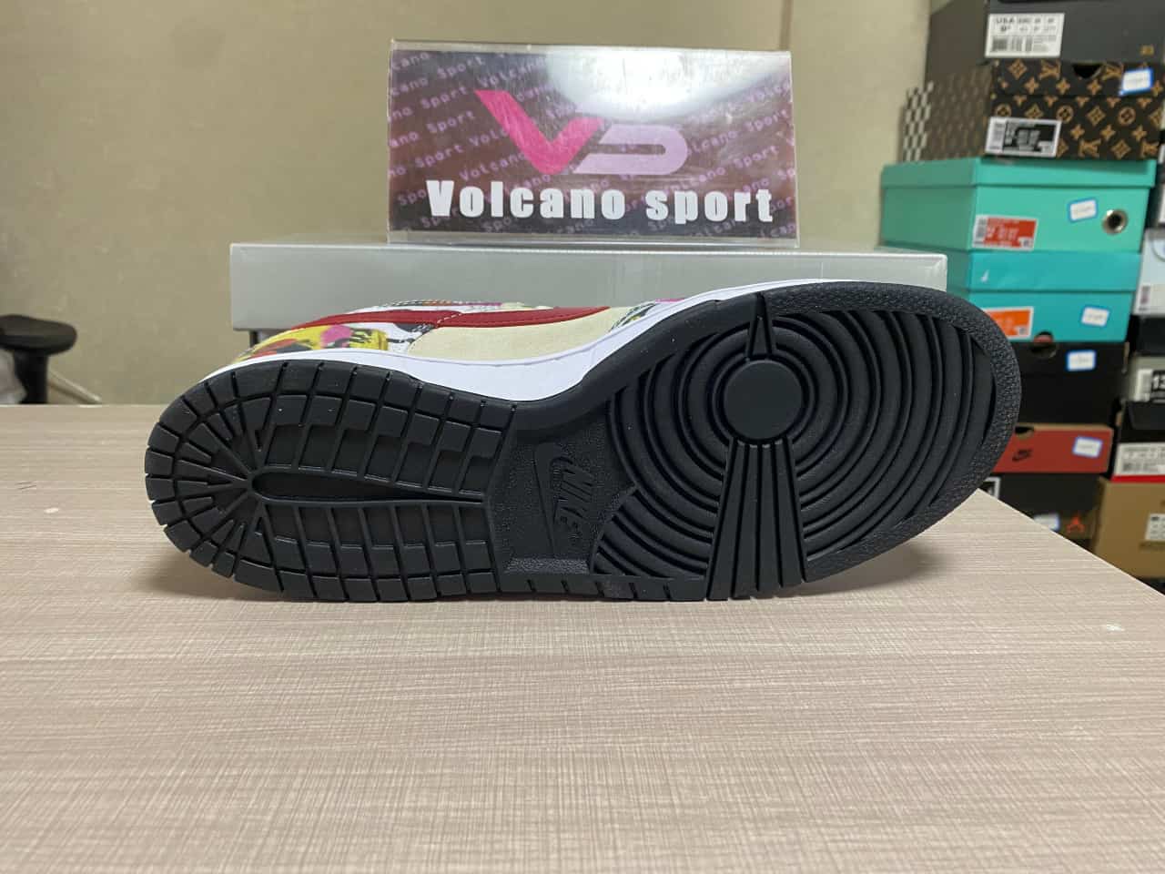 Nike SB Dunk Low Paris 308270-111