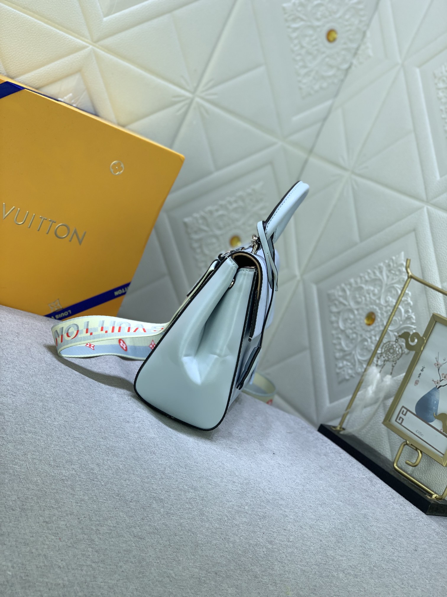 Louis Vuitton Cluny M58931 (2)