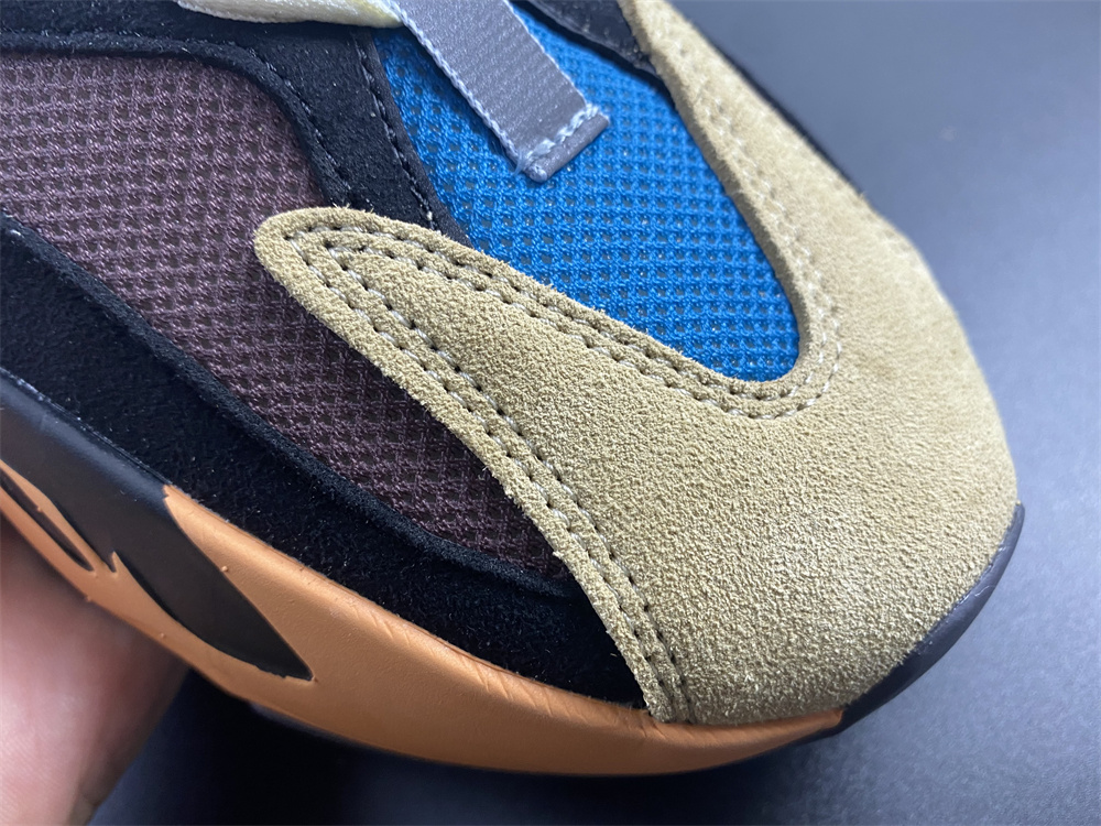 adidas Yeezy Boost 700Enflame Amber