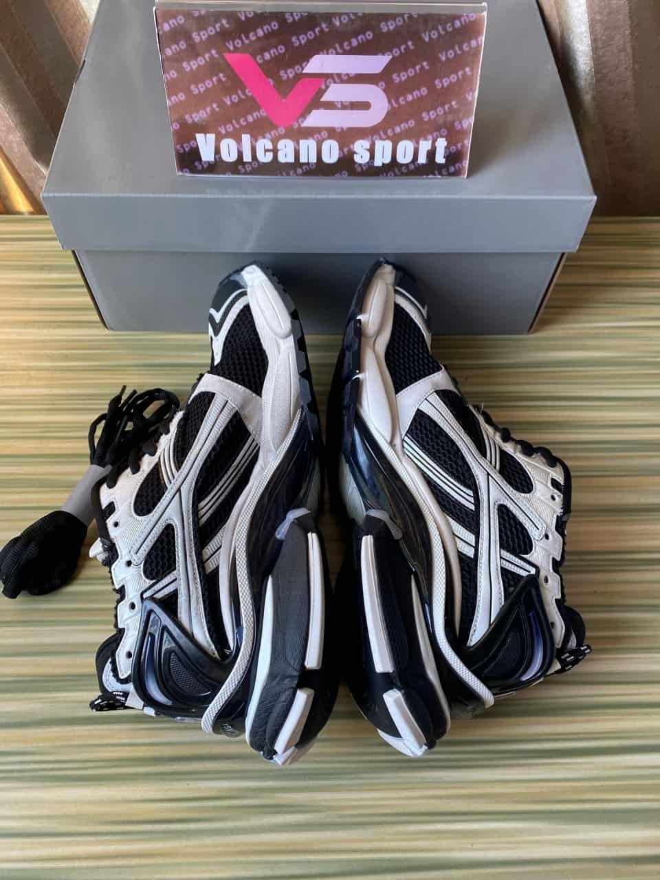 Bale*ciaga Runner White Black