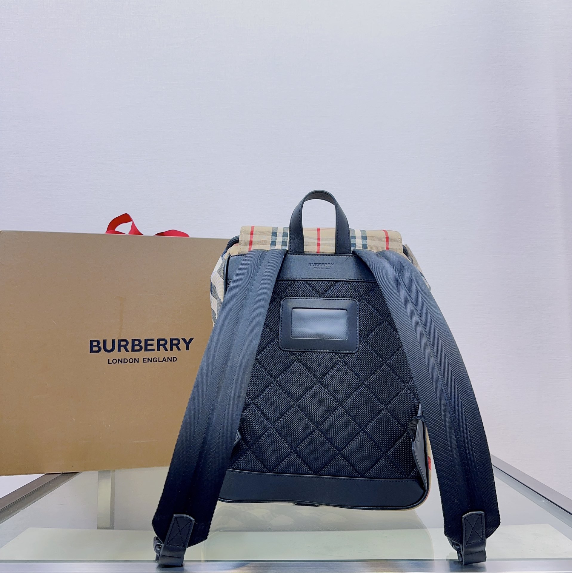 Burberry24 (4) 26x35x11cm