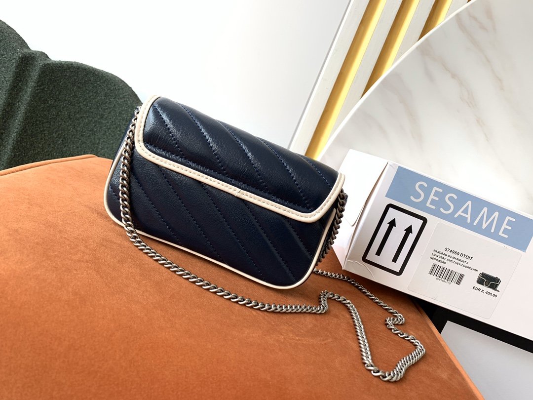 GUCCI Marmont 574969 17.5/11.5/4cm