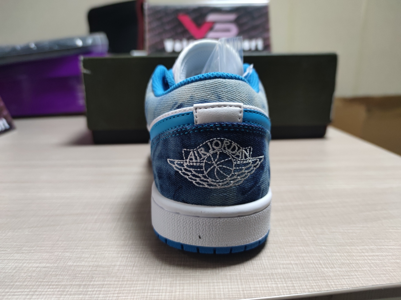 Jordan 1 Low Washed Denim DM8947 100