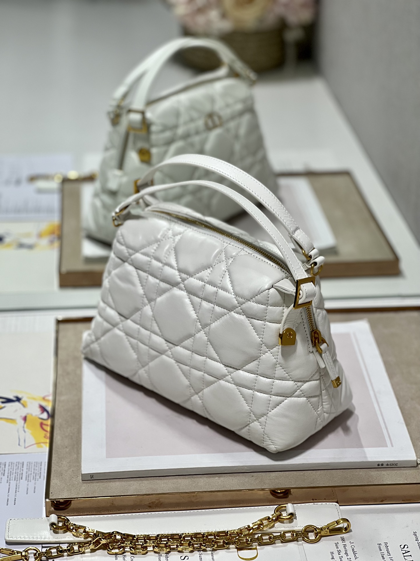 Dior White 5556 (3) 25×16cm