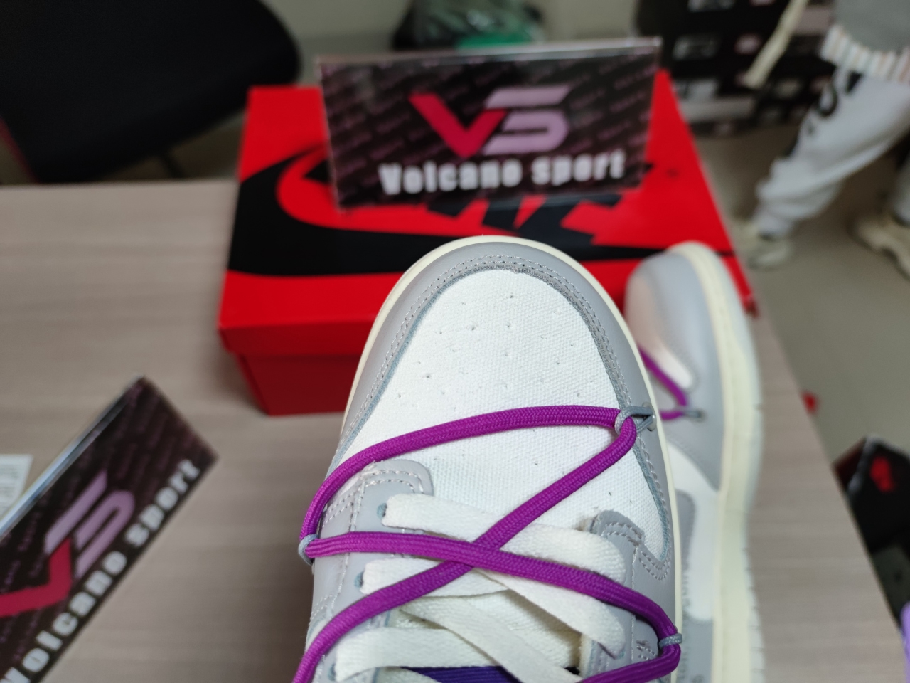 Dunk Low Off-White Lot 28 DM1602 111